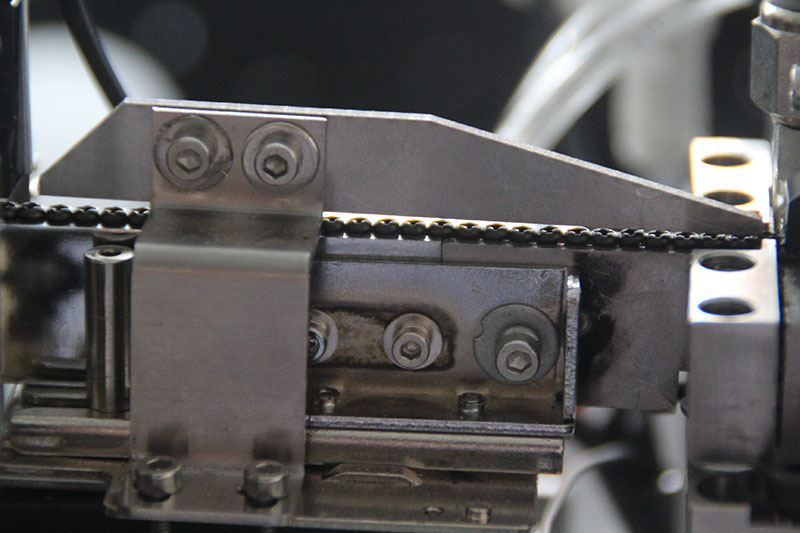 Handheld screw machine